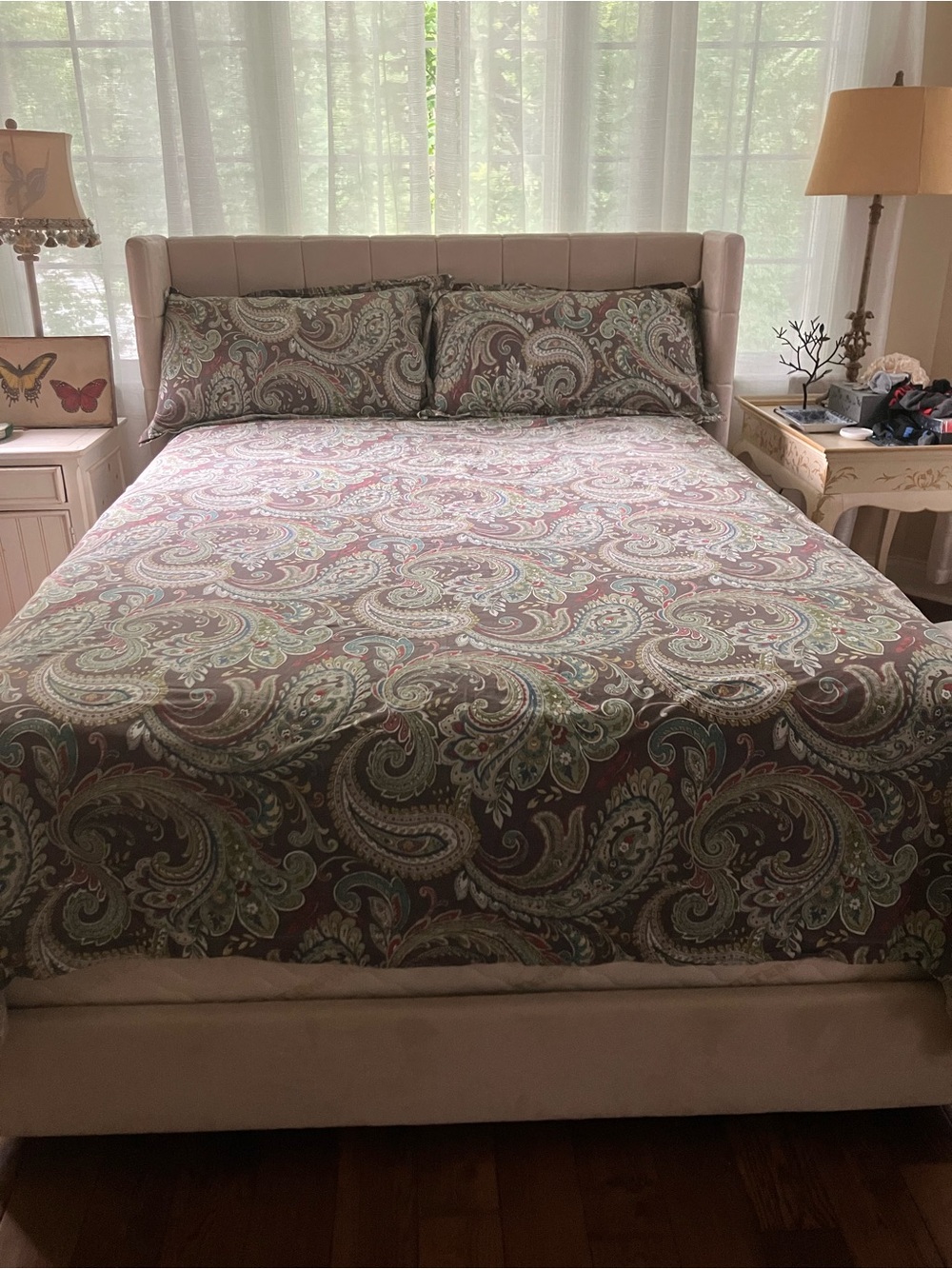 Paisley Duvet Cover Set in Taupe and Sage - Elegant Bed Ensemble